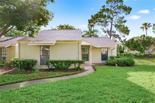 18 WINDRUSH BAY DRIVE, Tarpon Springs, FL 34689