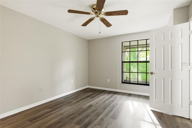 18 WINDRUSH BAY DRIVE, Tarpon Springs, FL 34689