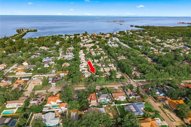 18 WINDRUSH BAY DRIVE, Tarpon Springs, FL 34689