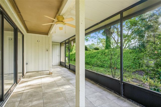 18 WINDRUSH BAY DRIVE, Tarpon Springs, FL 34689