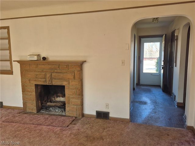 1093 E Schaaf Road, Independence, OH 44131