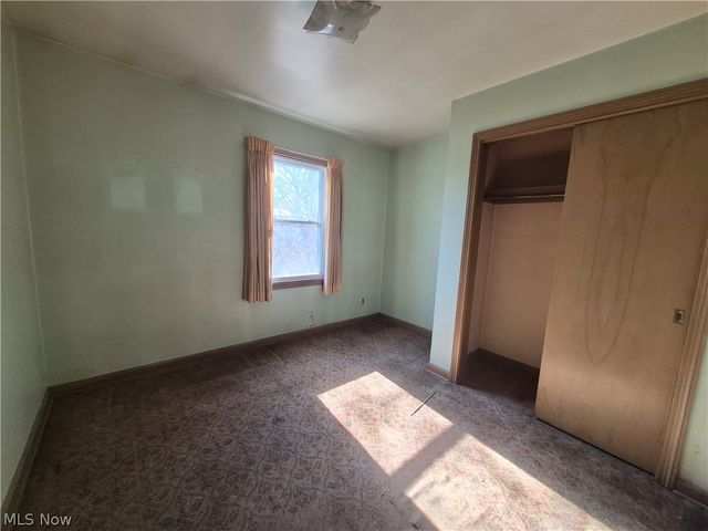 1093 E Schaaf Road, Independence, OH 44131