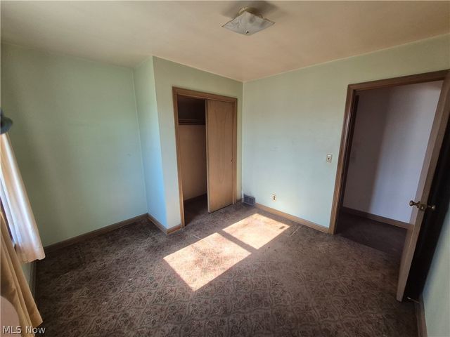 1093 E Schaaf Road, Independence, OH 44131