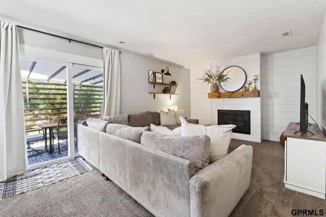 208 Hilton Head Drive, Omaha, NE 68133