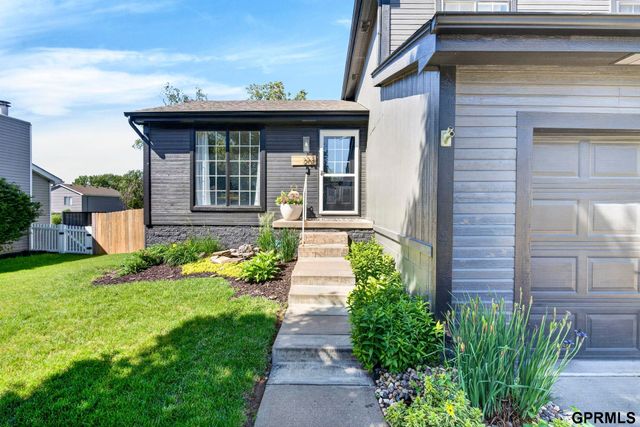 208 Hilton Head Drive, Omaha, NE 68133