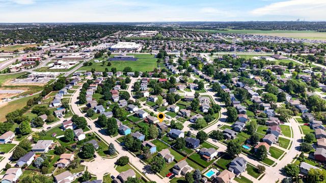 208 Hilton Head Drive, Omaha, NE 68133
