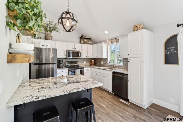 208 Hilton Head Drive, Omaha, NE 68133