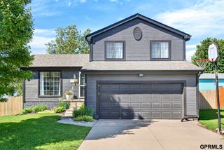 208 Hilton Head Drive, Omaha, NE 68133