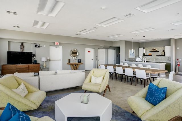 223 ISLAND WAY 5D, Clearwater Beach, FL 33767