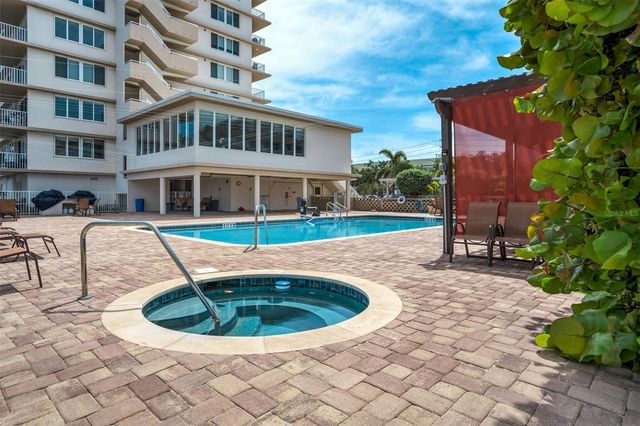223 ISLAND WAY 5D, Clearwater Beach, FL 33767