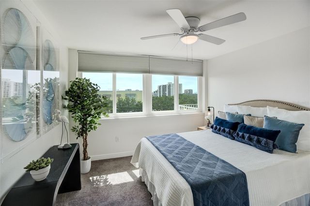 223 ISLAND WAY 5D, Clearwater Beach, FL 33767