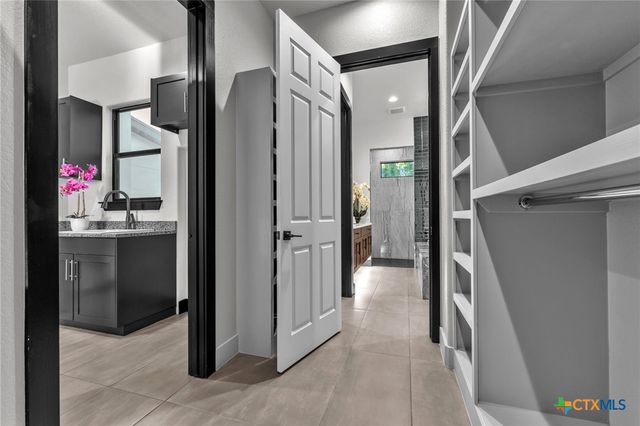 1347 Bordeaux Lane, New Braunfels, TX 78132