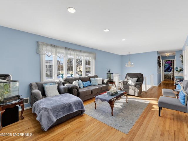 417 Crestview Terrace, Brick, NJ 08723