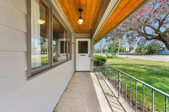 11807 E 16th Ave, Spokane Valley, WA 99206