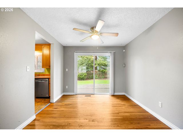 8715 Ne 27TH Ave, Vancouver, WA 98665