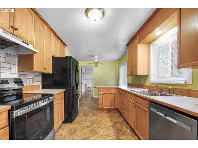 8715 Ne 27TH Ave, Vancouver, WA 98665