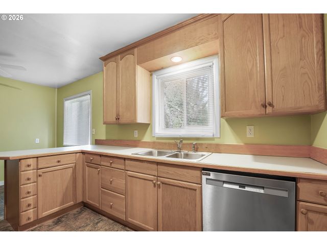 8715 Ne 27TH Ave, Vancouver, WA 98665