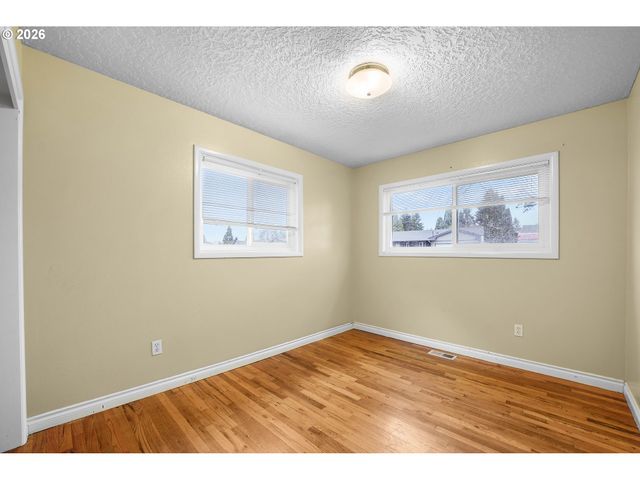 8715 Ne 27TH Ave, Vancouver, WA 98665