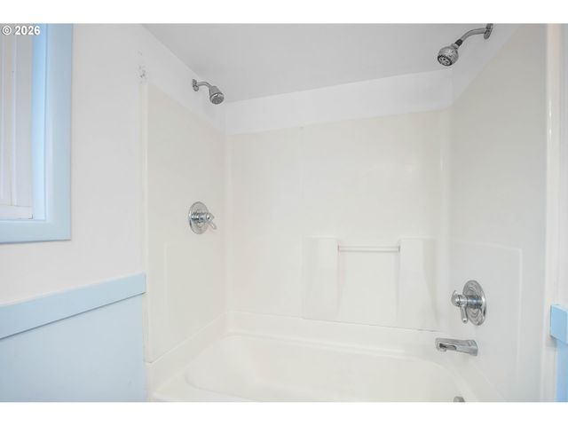 8715 Ne 27TH Ave, Vancouver, WA 98665