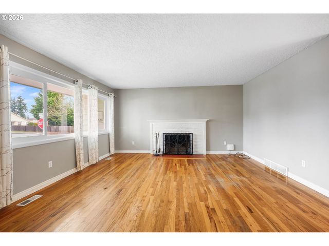 8715 Ne 27TH Ave, Vancouver, WA 98665