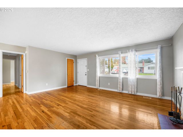 8715 Ne 27TH Ave, Vancouver, WA 98665