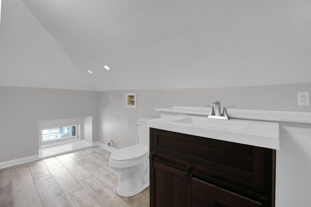 93 W King Avenue, Columbus, OH 43201