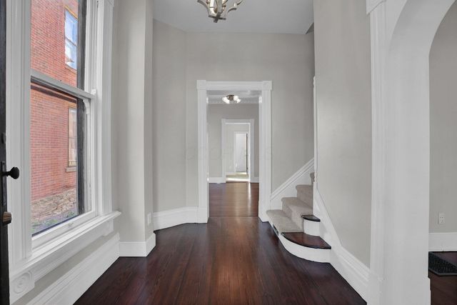 93 W King Avenue, Columbus, OH 43201