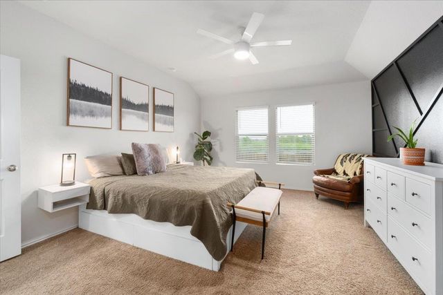 249 Calgary LN, San Marcos, TX 78666