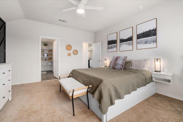 249 Calgary LN, San Marcos, TX 78666