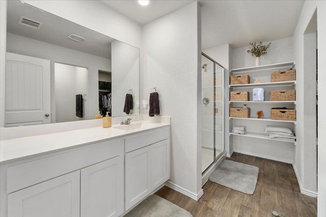 249 Calgary LN, San Marcos, TX 78666