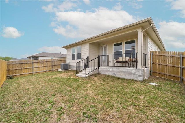249 Calgary LN, San Marcos, TX 78666