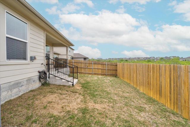 249 Calgary LN, San Marcos, TX 78666