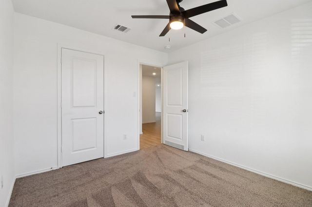 9028 James Bowie, Seguin, TX 78155