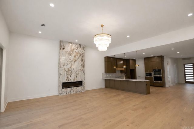 111 Kinley Loop, Little Rock, AR 72223