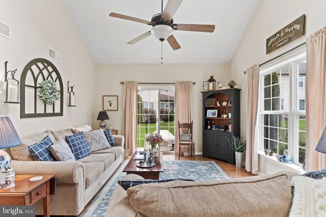 6332 MERCURY DR, Mechanicsburg, PA 17050
