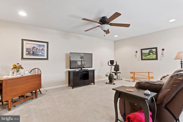 6332 MERCURY DR, Mechanicsburg, PA 17050
