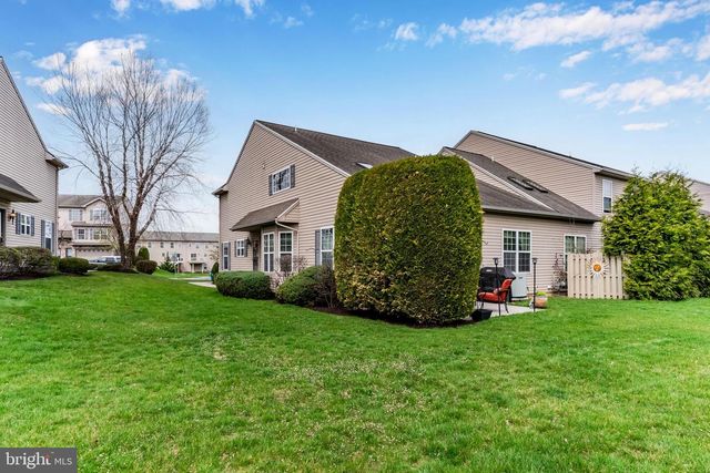 6332 MERCURY DR, Mechanicsburg, PA 17050