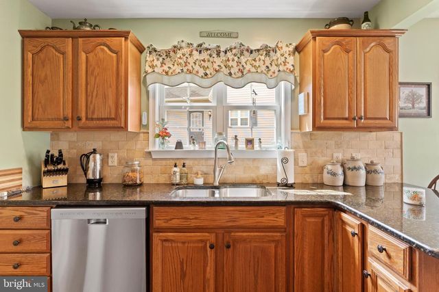 6332 MERCURY DR, Mechanicsburg, PA 17050