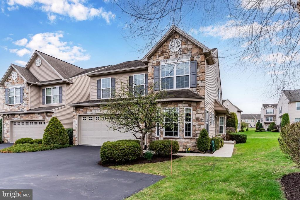 6332 MERCURY DR, Mechanicsburg, PA 17050