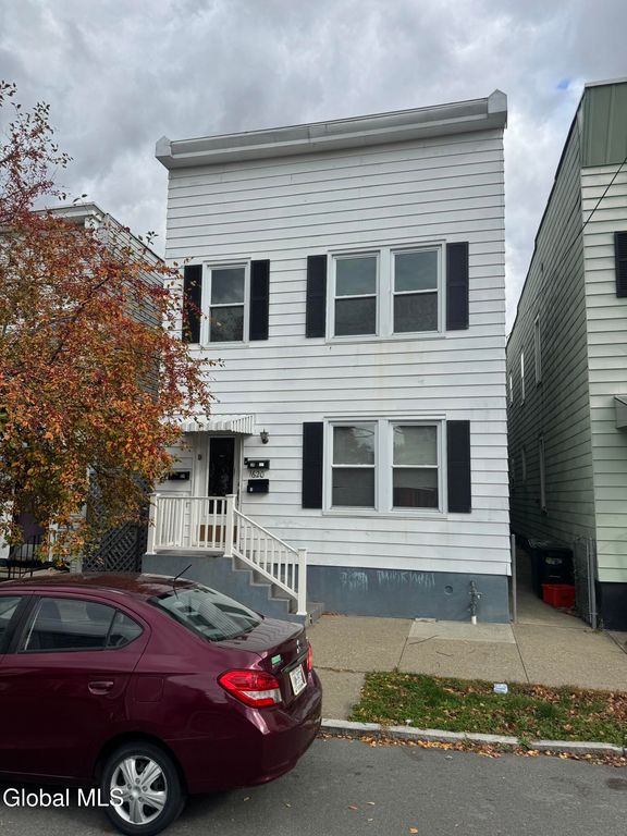 1620 6th Avenue 2, Watervliet, NY 12189