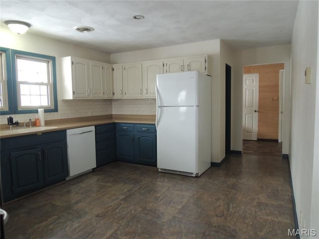 16 Denzel Drive, Greenville, IL 62246