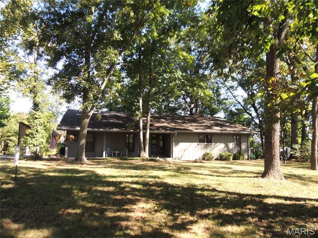 16 Denzel Drive, Greenville, IL 62246