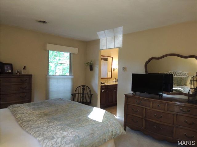 16 Denzel Drive, Greenville, IL 62246