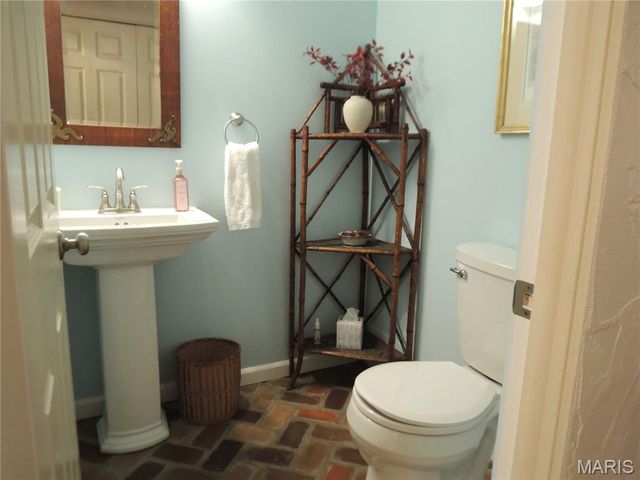 16 Denzel Drive, Greenville, IL 62246