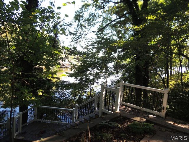 16 Denzel Drive, Greenville, IL 62246