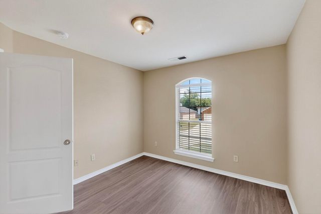 805 Brandon Drive, Seagoville, TX 75159