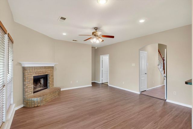 805 Brandon Drive, Seagoville, TX 75159