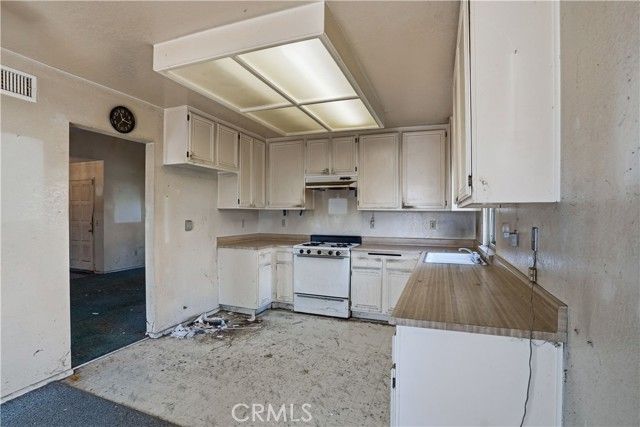 11251 Westfall, Riverside, CA 92505