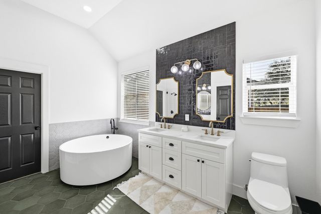 131 Eaton LN, Austin, TX 78737