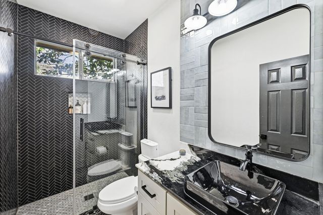 131 Eaton LN, Austin, TX 78737